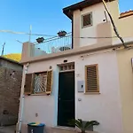Rosa Life House * Gasponi